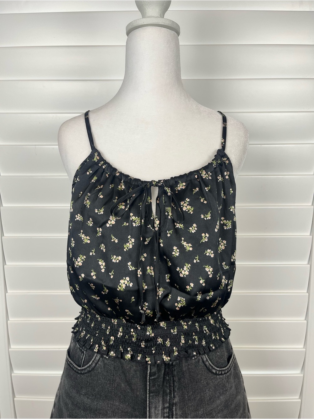 Ambiance Black Ditsy Floral Smocked Crop Cami Top Tie Front Size Medium